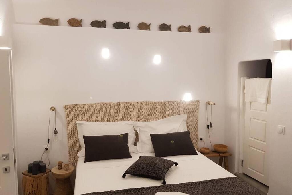 Santorini Folia Cave House With Jacuzzi Villa Pyrgos Kallistis Exterior photo