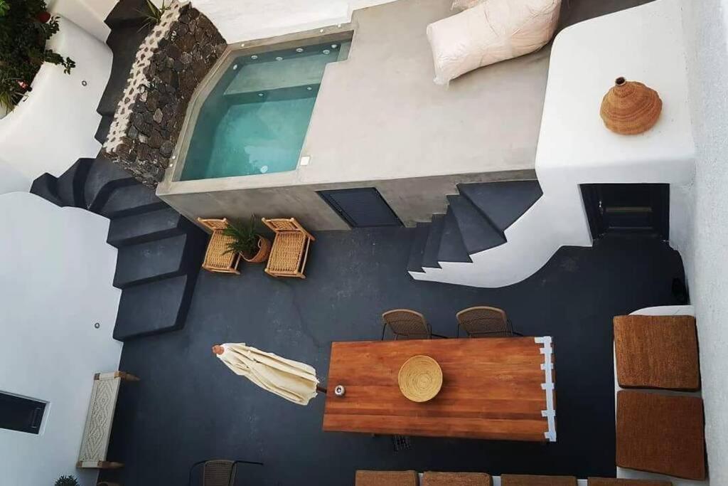 Santorini Folia Cave House With Jacuzzi Villa Pyrgos Kallistis Exterior photo