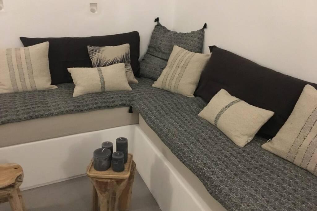 Santorini Folia Cave House With Jacuzzi Villa Pyrgos Kallistis Exterior photo